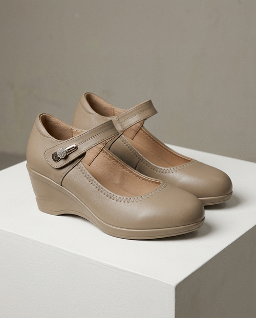 The Nine To Dark Heels in Bone