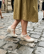 Steady on the cobbles — the wedge rests on its full base · unretouched